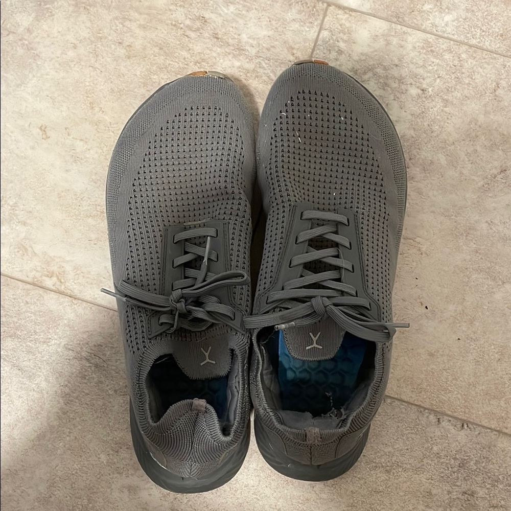 Men's Grey barefoot Flux sneakers